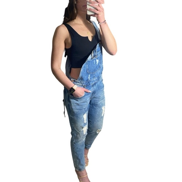 Forever 21 ripped denim overalls in light blue | size 30 | NEW - Picture 11 of 11